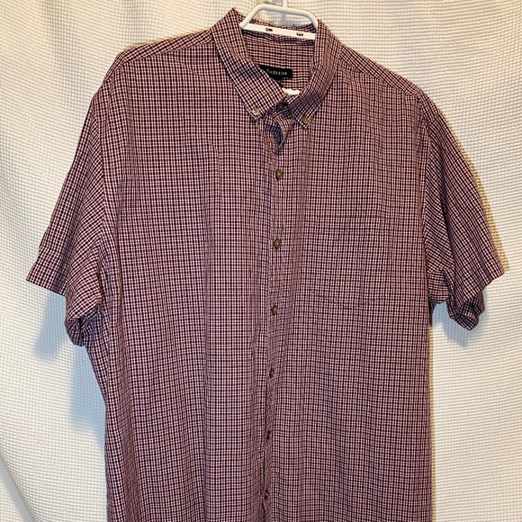 Van Heusen Burgundy Pink Plaid Button Down Shirt - Picture 1 of 4